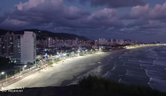 Apto Amplo, Confortavel, Bem Localizado, Asturias غوارويا المظهر الخارجي الصورة